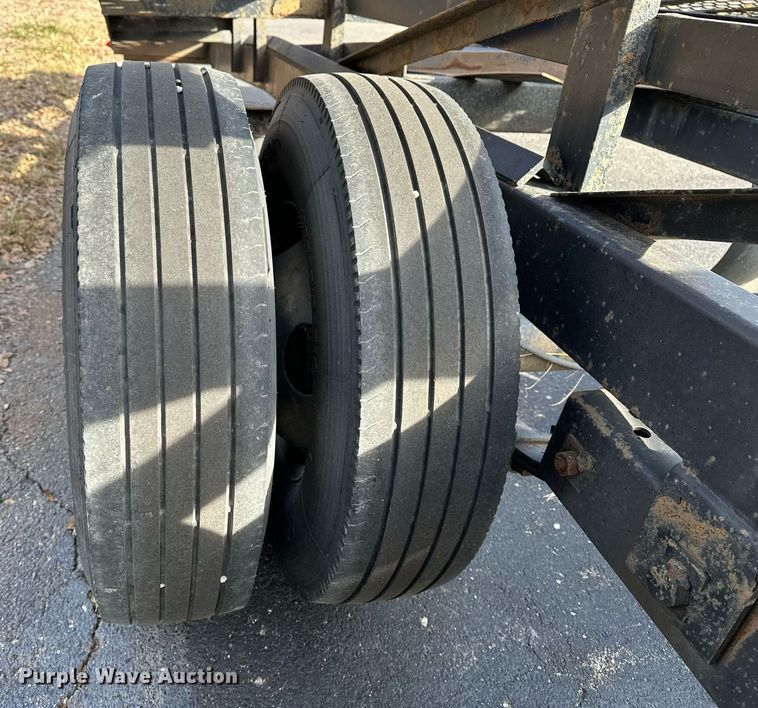 image for item DF8445 2019 Kaufman wedge car carrier