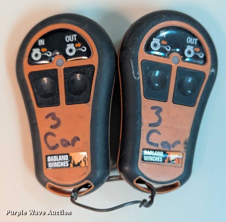 image for item DF8445 2019 Kaufman wedge car carrier