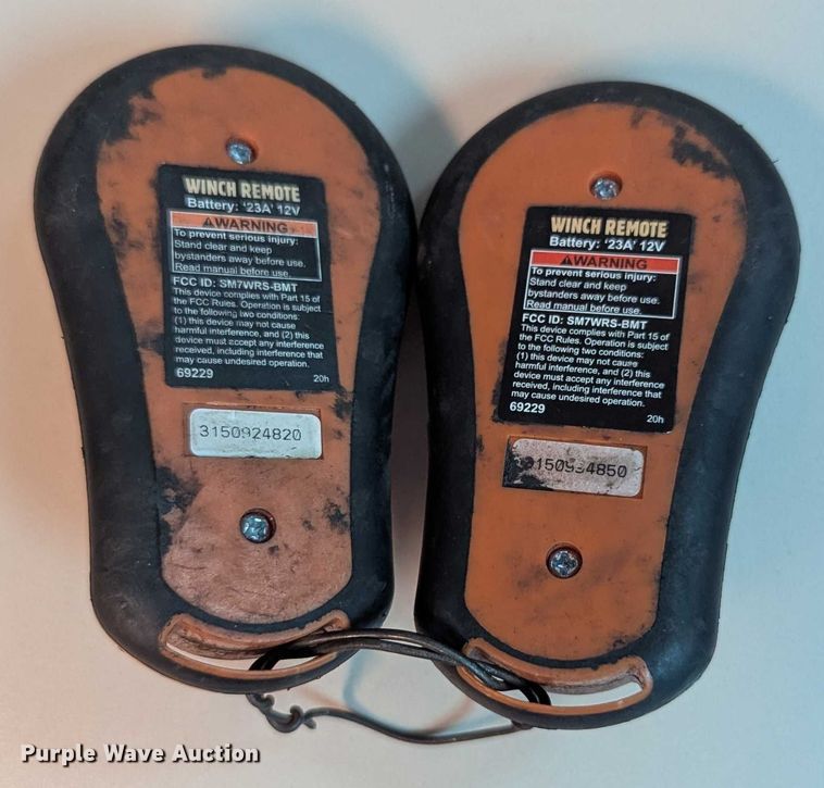 image for item DF8445 2019 Kaufman wedge car carrier