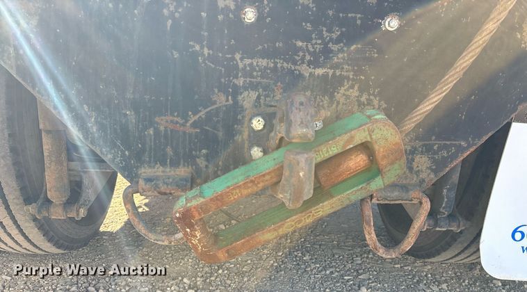 image for item DH8643 1995 International 4900 container handler truck