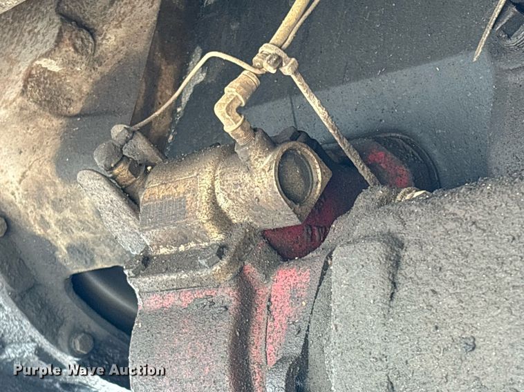 image for item DH8643 1995 International 4900 container handler truck