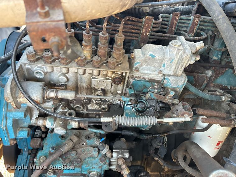 image for item DH8643 1995 International 4900 container handler truck