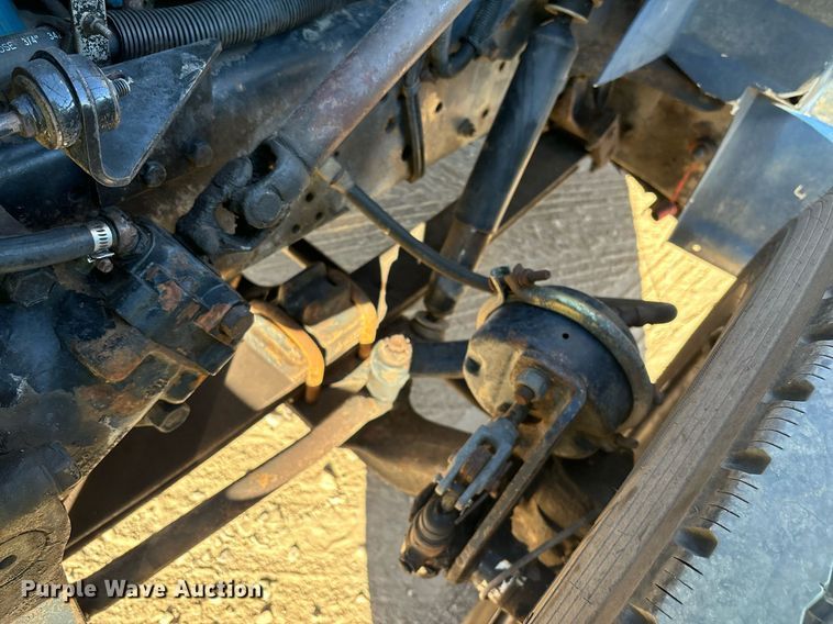 image for item DH8643 1995 International 4900 container handler truck