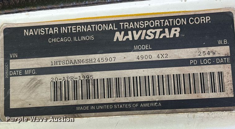 image for item DH8643 1995 International 4900 container handler truck