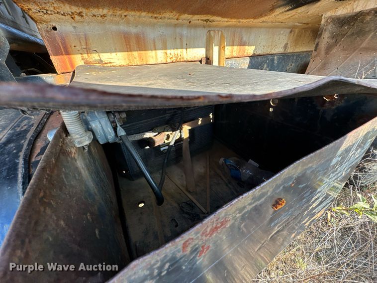 image for item DJ9746 1982 Ford L8000 water truck