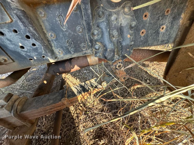 image for item DJ9746 1982 Ford L8000 water truck