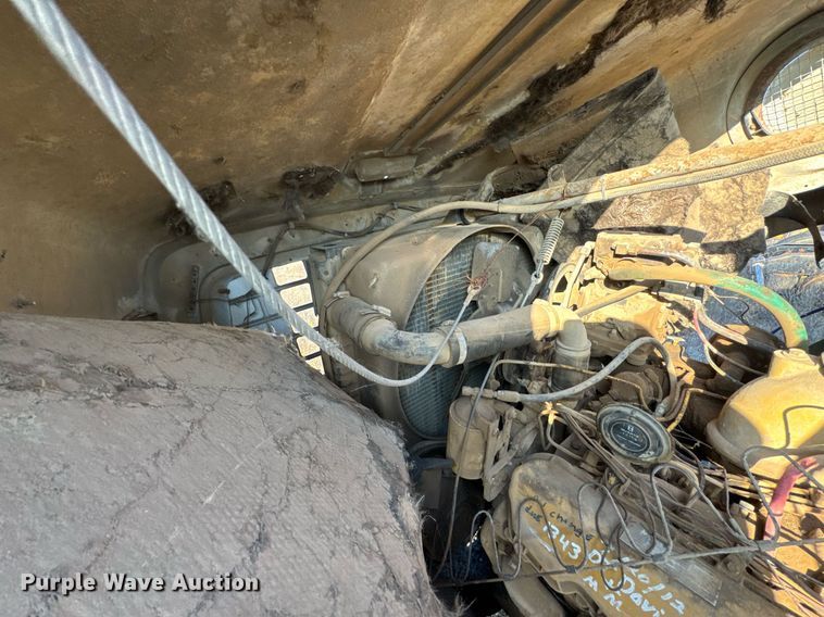 image for item DJ9746 1982 Ford L8000 water truck