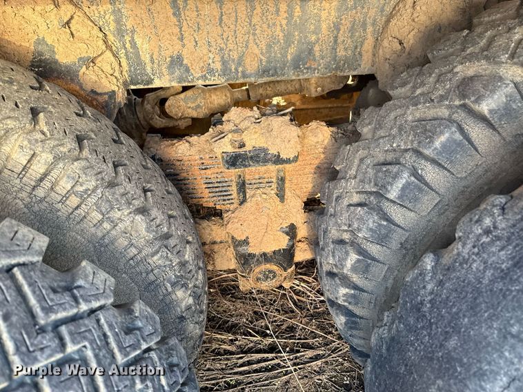 image for item DJ9746 1982 Ford L8000 water truck