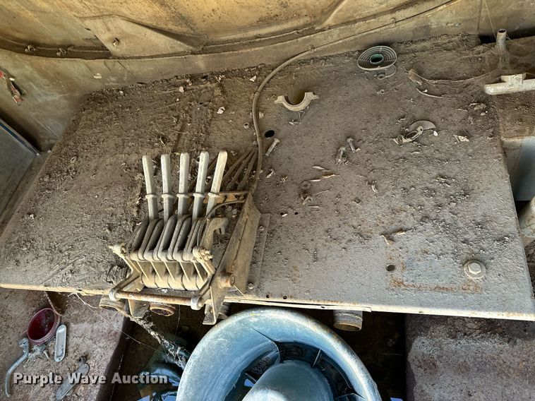 image for item DO0525 Tri State tank bed