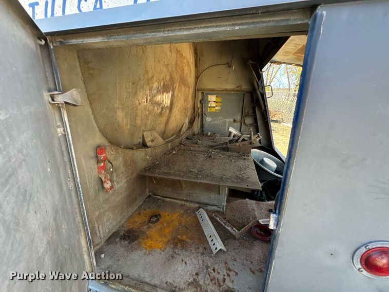 image for item DO0525 Tri State tank bed