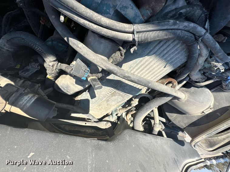 image for item DO0534 2007 International 4300 flatbed truck