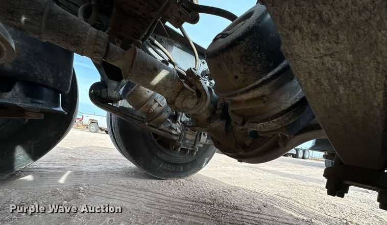 image for item DP6061 2009 Freightliner Century Class   semi truck