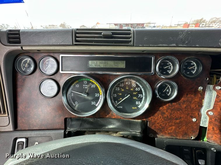 image for item DP6061 2009 Freightliner Century Class   semi truck