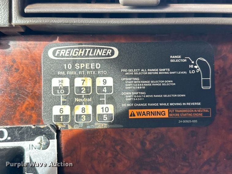 image for item DP6061 2009 Freightliner Century Class   semi truck