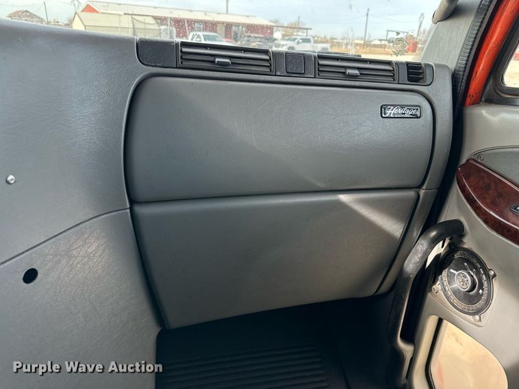 image for item DP6061 2009 Freightliner Century Class   semi truck