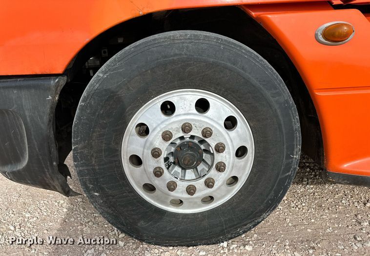 image for item DP6061 2009 Freightliner Century Class   semi truck