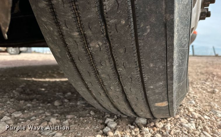 image for item DP6061 2009 Freightliner Century Class   semi truck