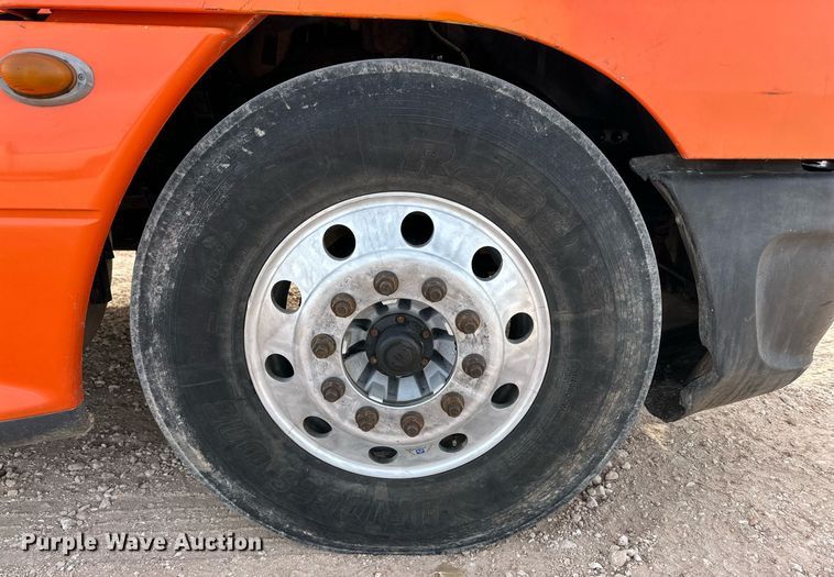 image for item DP6061 2009 Freightliner Century Class   semi truck