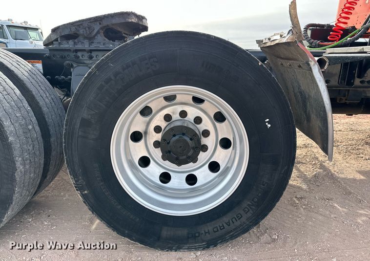 image for item DP6061 2009 Freightliner Century Class   semi truck