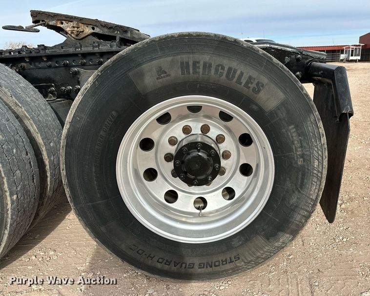 image for item DP6061 2009 Freightliner Century Class   semi truck