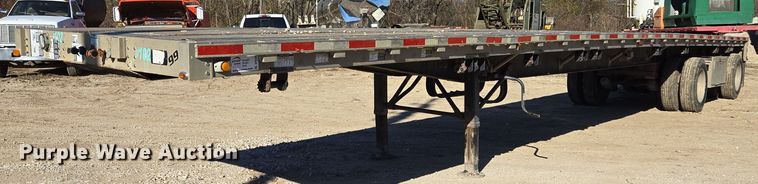 image for item DP6725 1999 Wilson flatbed trailer