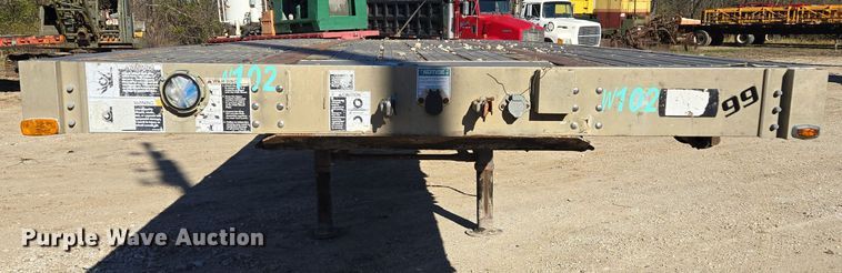 image for item DP6725 1999 Wilson flatbed trailer