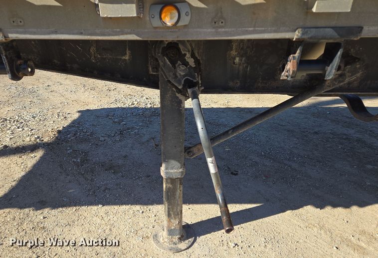 image for item DP6725 1999 Wilson flatbed trailer