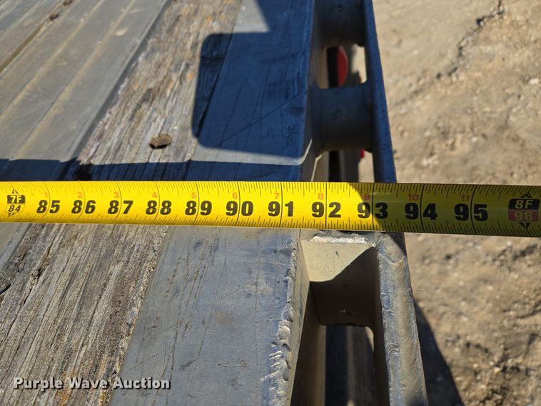 image for item DP6725 1999 Wilson flatbed trailer