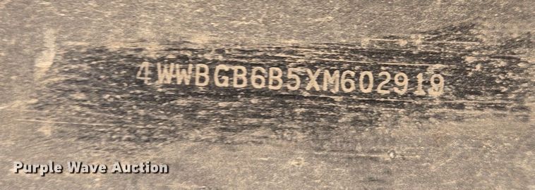 image for item DP6725 1999 Wilson flatbed trailer