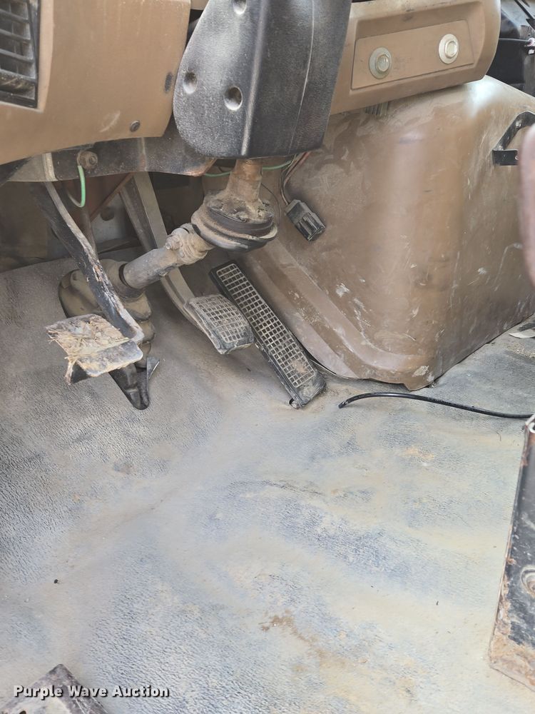 image for item DP6727 1996 Ford L-9000 semi truck