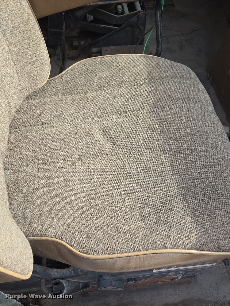 image for item DP6727 1996 Ford L-9000 semi truck