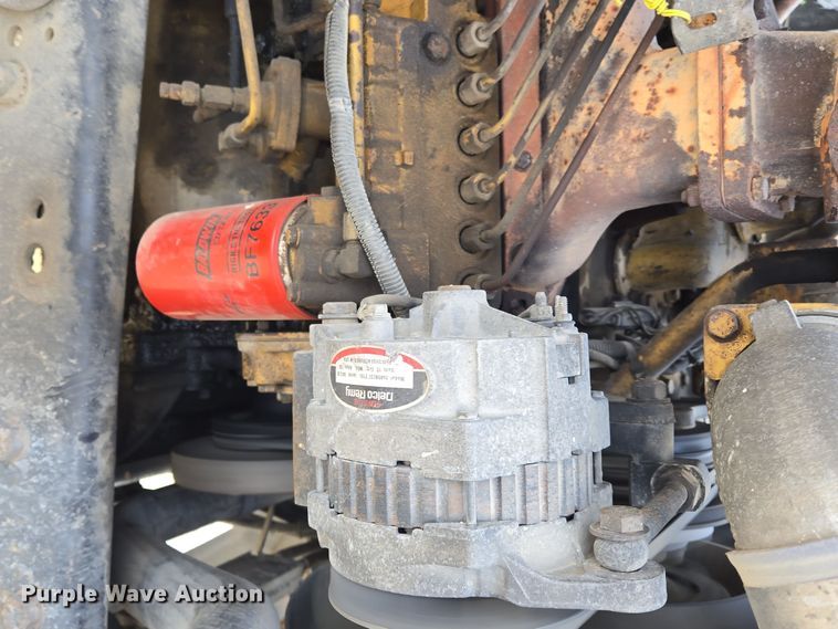 image for item DP6727 1996 Ford L-9000 semi truck