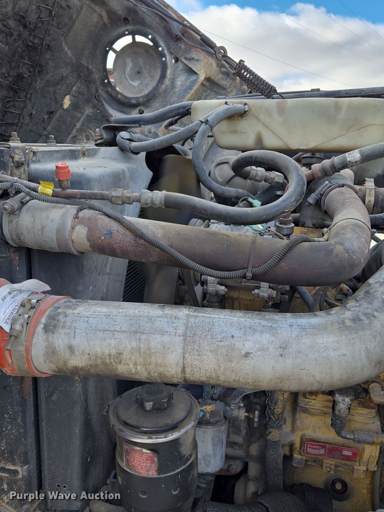 image for item DP6727 1996 Ford L-9000 semi truck