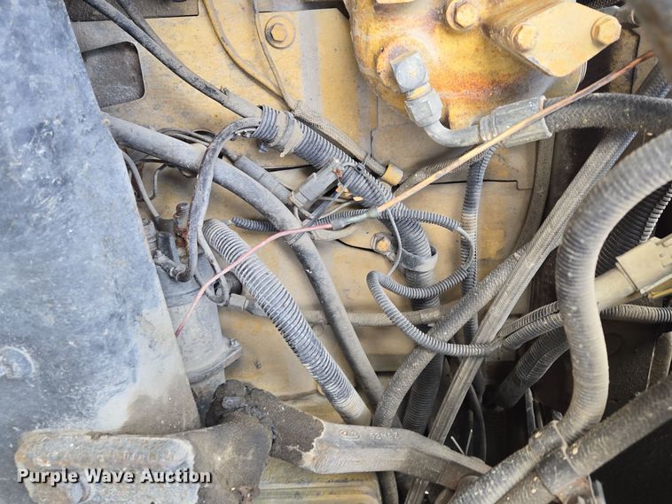 image for item DP6727 1996 Ford L-9000 semi truck