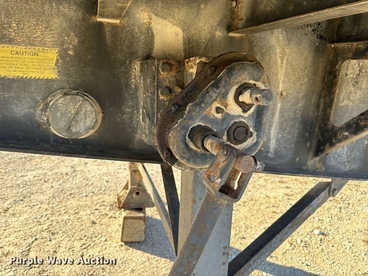 image for item DP6769 1998 Fontaine Ultra flatbed trailer