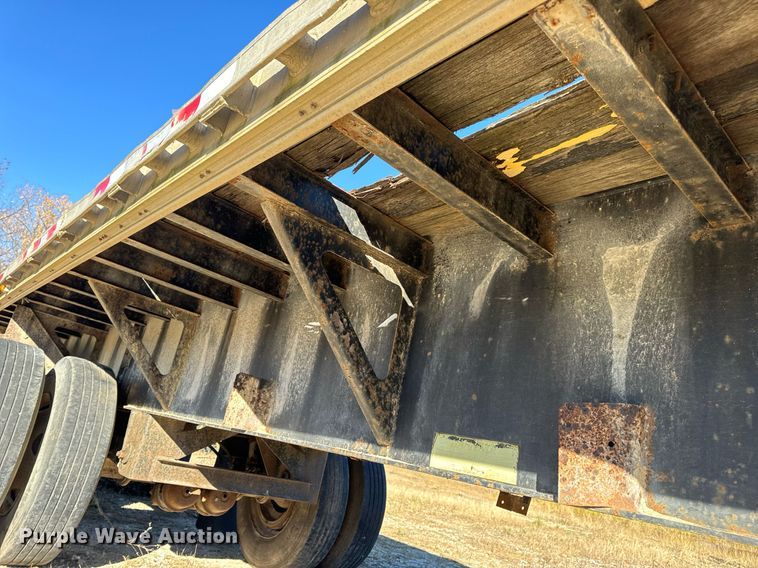image for item DP6769 1998 Fontaine Ultra flatbed trailer