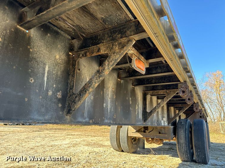 image for item DP6769 1998 Fontaine Ultra flatbed trailer