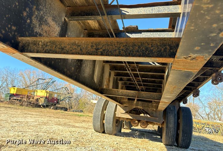 image for item DP6769 1998 Fontaine Ultra flatbed trailer