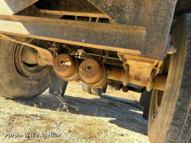 image for item DP6769 1998 Fontaine Ultra flatbed trailer