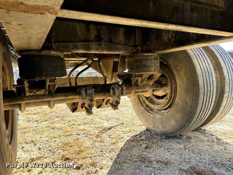 image for item DP6769 1998 Fontaine Ultra flatbed trailer