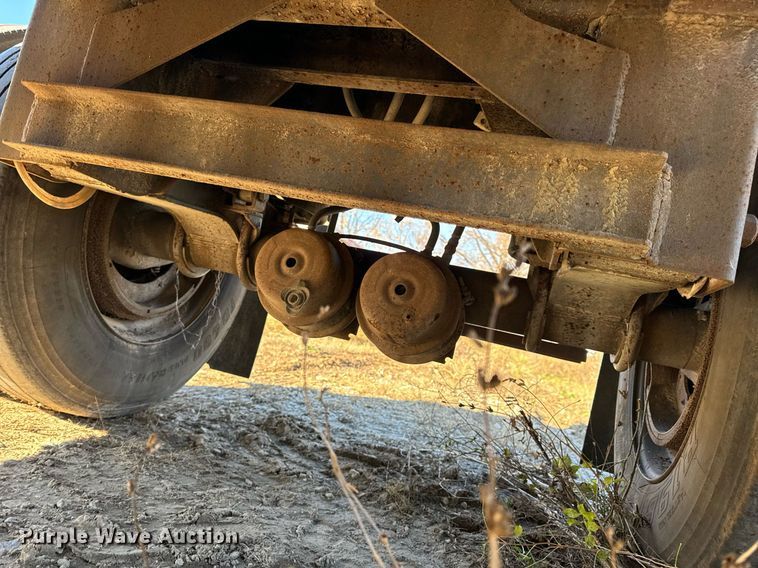 image for item DP6769 1998 Fontaine Ultra flatbed trailer