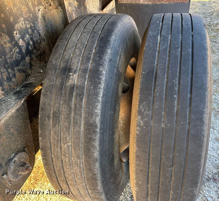 image for item DP6769 1998 Fontaine Ultra flatbed trailer