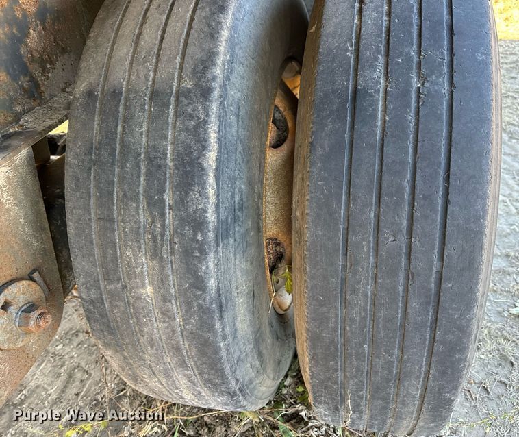 image for item DP6769 1998 Fontaine Ultra flatbed trailer