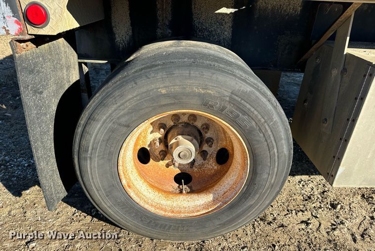 image for item DP6769 1998 Fontaine Ultra flatbed trailer