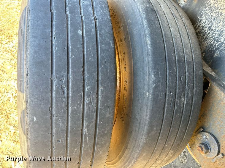 image for item DP6769 1998 Fontaine Ultra flatbed trailer