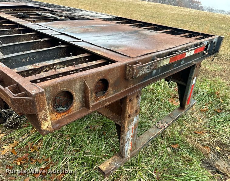 image for item DP6814 1994 Wabash L-102 flatbed trailer