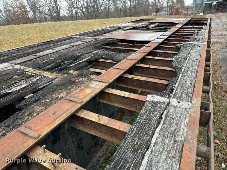 image for item DP6814 1994 Wabash L-102 flatbed trailer