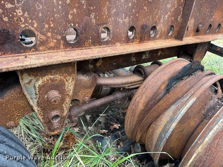 image for item DP6814 1994 Wabash L-102 flatbed trailer