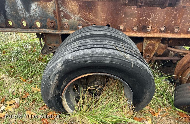 image for item DP6814 1994 Wabash L-102 flatbed trailer