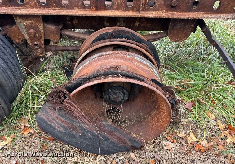 image for item DP6814 1994 Wabash L-102 flatbed trailer